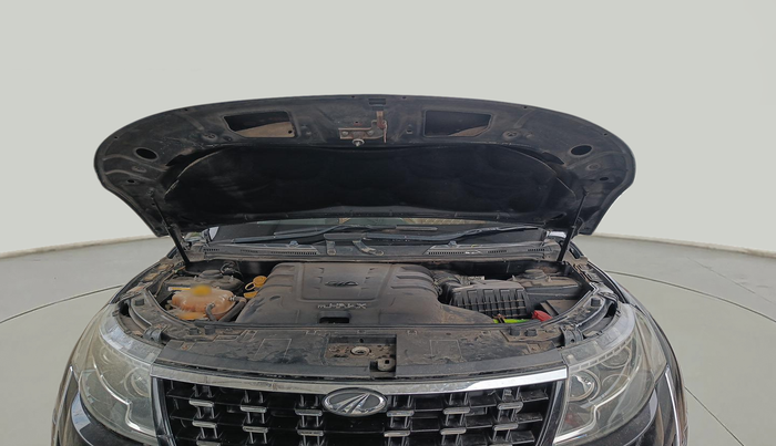 2018 Mahindra XUV500 W11, Diesel, Manual, 1,23,796 km, exterior