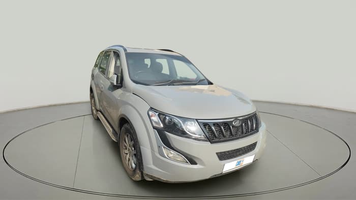 2017 Mahindra XUV500 W10, Diesel, Manual, 1,00,572 km, exterior