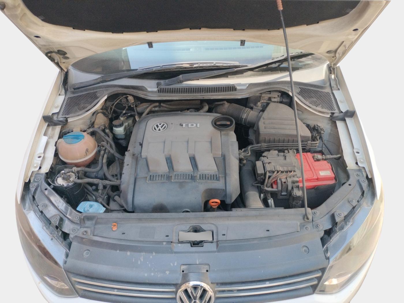 2013 Volkswagen Polo HIGHLINE DIESEL, Diesel, Manual, 2,38,957 km, exterior