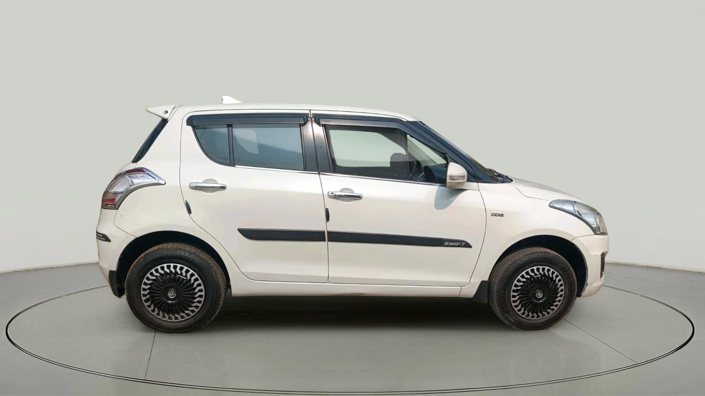 2014 Maruti Swift VXI, CNG, Manual, 1,73,467 km, exterior