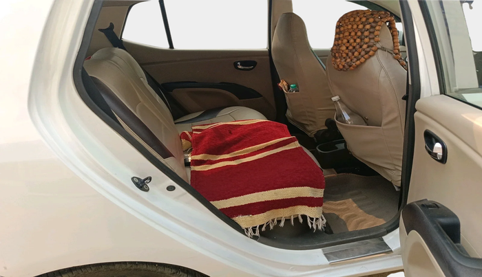 2013 Hyundai i10 MAGNA 1.1, Petrol, Manual, 86,037 km, interior