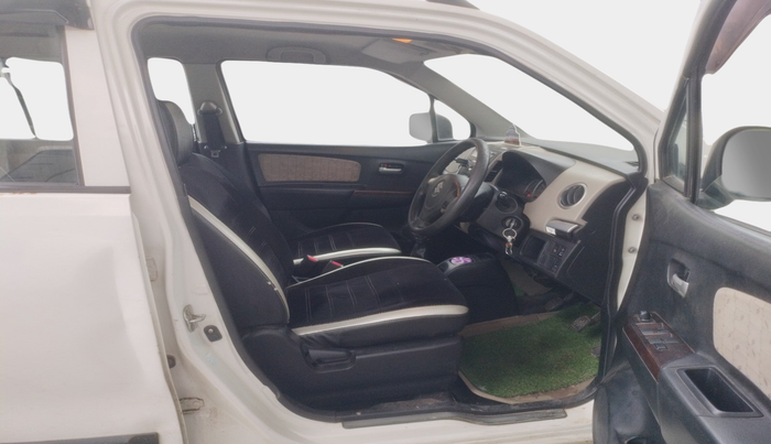 2015 Maruti Wagon R 1.0 VXI, Petrol, Manual, 92,837 km, interior