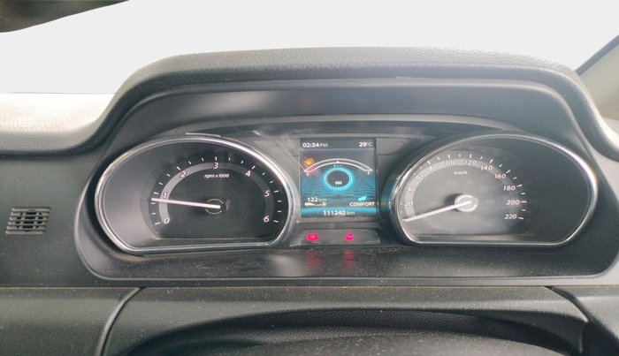2018 Tata Hexa XM 4X2 7 STR, Diesel, Manual, 1,11,240 km, interior