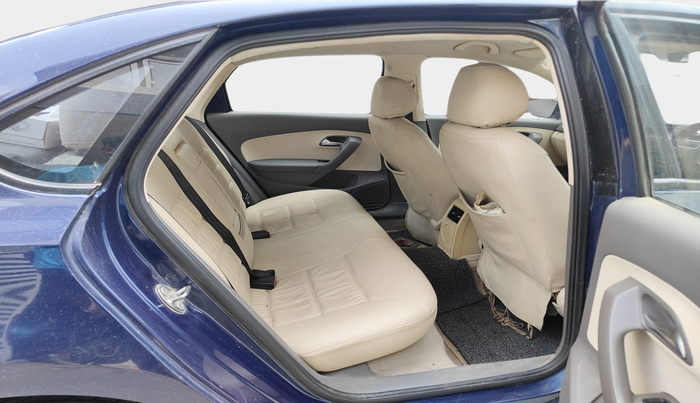 2011 Volkswagen Vento HIGHLINE DIESEL 1.6, Diesel, Manual, 1,36,679 km, interior