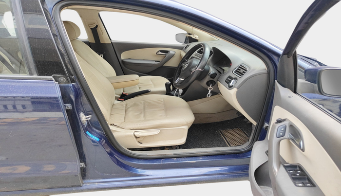 2011 Volkswagen Vento HIGHLINE DIESEL 1.6, Diesel, Manual, 1,36,679 km, interior