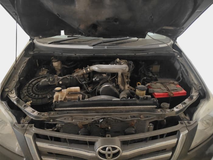 2011 Toyota Innova V 2.5 7 STR, Diesel, Manual, 3,17,681 km, exterior