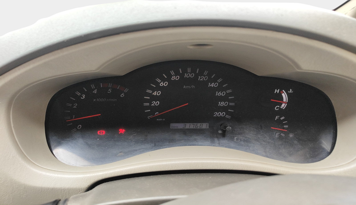 2011 Toyota Innova V 2.5 7 STR, Diesel, Manual, 3,17,681 km, interior