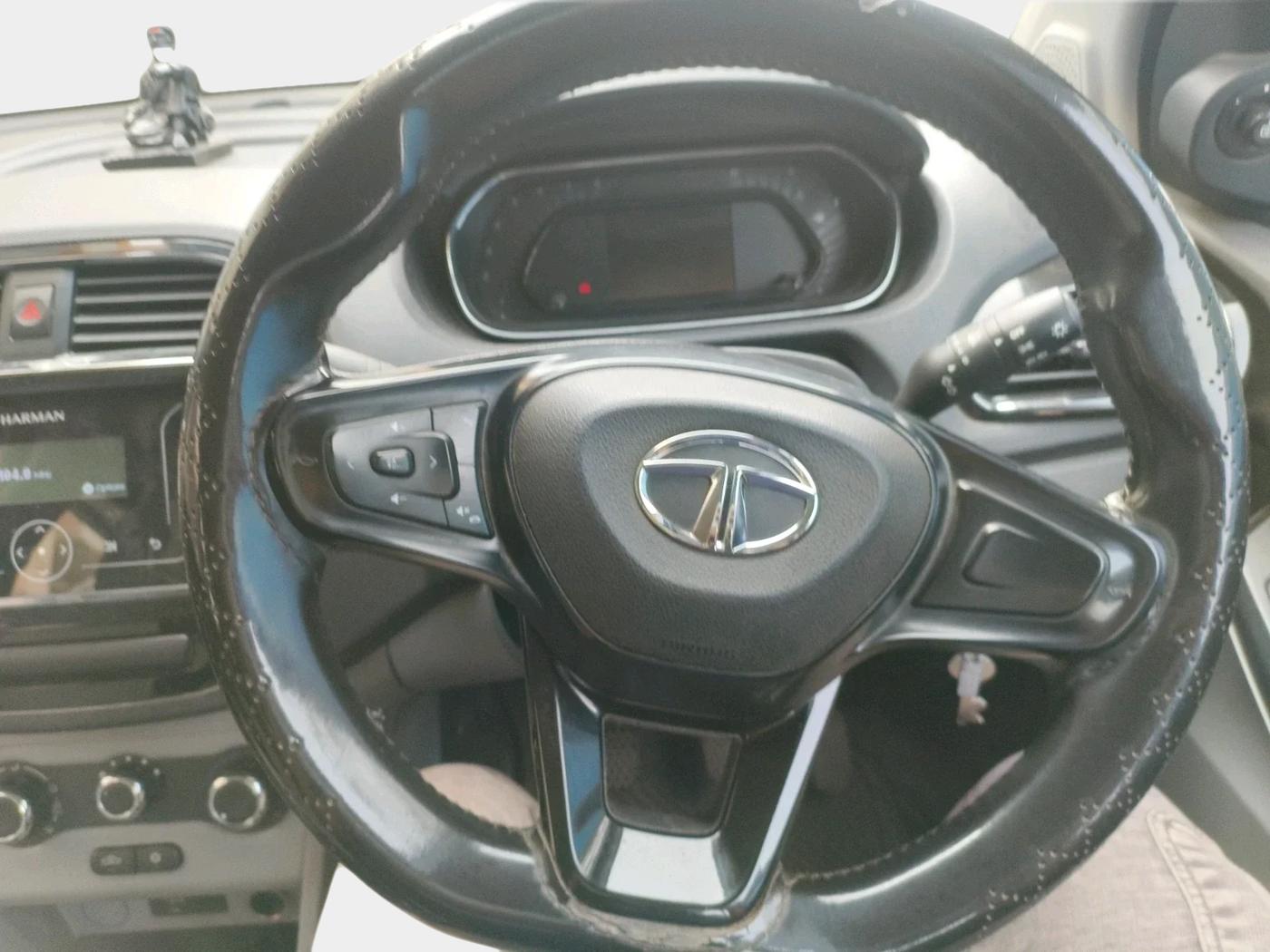2021 Tata Tiago XT PETROL, Petrol, Manual, 1,14,665 km, interior