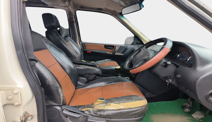 2011 Tata Safari 4X2 LX DICOR 2.2 VTT, Diesel, Manual, 2,11,741 km, interior