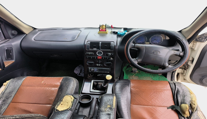 2011 Tata Safari 4X2 LX DICOR 2.2 VTT, Diesel, Manual, 2,11,741 km, interior