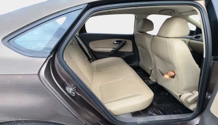 2015 Volkswagen Vento HIGHLINE DIESEL 1.5, Diesel, Manual, 1,22,888 km, interior