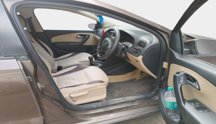 2017 Volkswagen Ameo COMFORTLINE 1.2L, Petrol, Manual, 1,55,124 km, interior