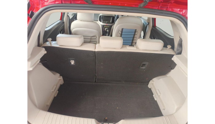 2020 Mahindra XUV300 W8 (O) 1.2 PETROL, Petrol, Manual, 32,029 km, exterior