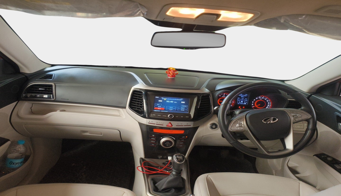 2020 Mahindra XUV300 W8 (O) 1.2 PETROL, Petrol, Manual, 32,029 km, interior
