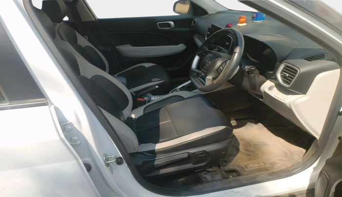 2024 Hyundai VENUE SX (O) 1.0 TURBO DCT, Petrol, Automatic, 21,060 km, interior