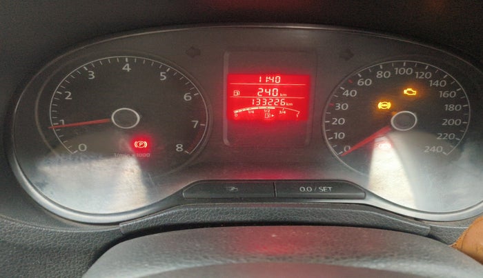 2013 Volkswagen Polo HIGHLINE1.2L, Petrol, Manual, 1,33,226 km, interior