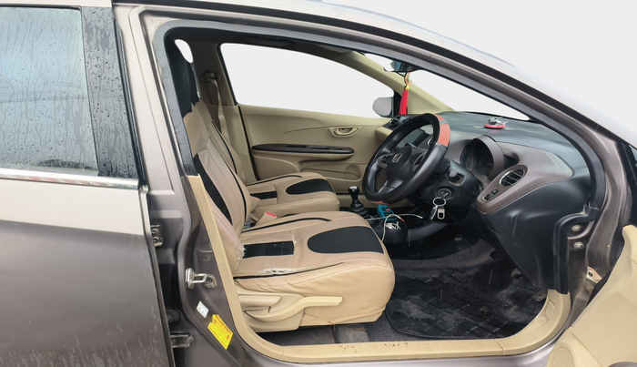 2013 Honda Amaze 1.2L I-VTEC S, Petrol, Manual, 1,14,128 km, interior