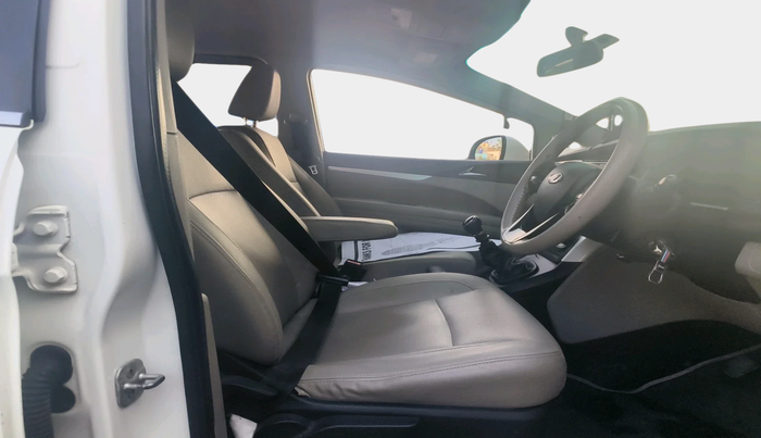 2018 Mahindra MARAZZO M8 7 STR, Diesel, Manual, 1,82,340 km, interior