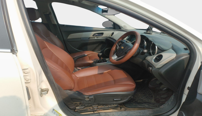 2014 Chevrolet Cruze LTZ, Diesel, Manual, 1,34,466 km, interior