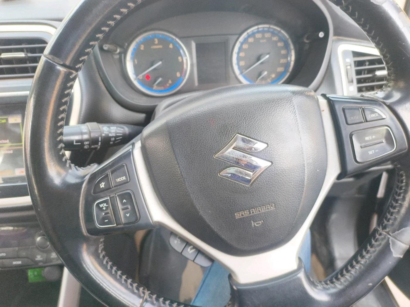 2015 Maruti S Cross ALPHA 1.6, Diesel, Manual, 1,25,832 km, interior