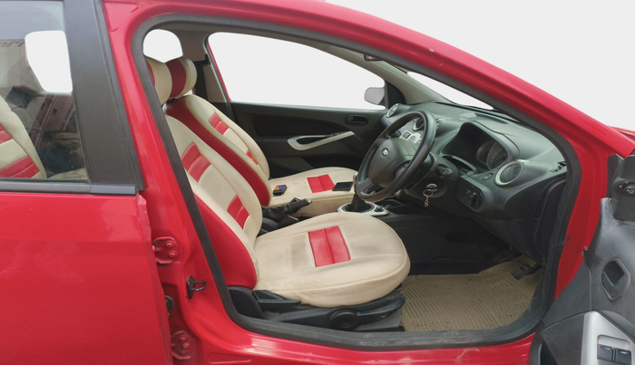 2010 Ford Figo TITANIUM 1.2 PETROL, Petrol, Manual, 1,43,433 km, interior