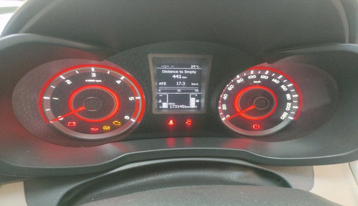 2019 Mahindra XUV300 W8 1.5 DIESEL, Diesel, Manual, 1,73,148 km, interior