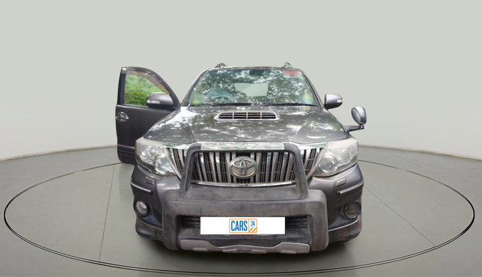 2012 Toyota Fortuner 3.0 4X2 AT, Diesel, Automatic, 1,32,688 km, exterior