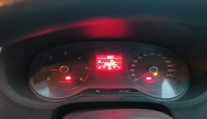 2011 Volkswagen Polo TRENDLINE 1.2L DIESEL, Diesel, Manual, 1,06,695 km, interior