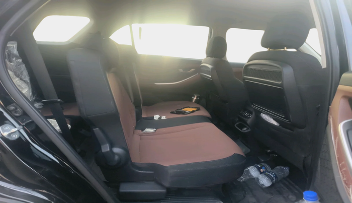 2024 Hyundai ALCAZAR PRESTIGE 1.5 TURBO PETROL MT 7STR, Petrol, Manual, 15,186 km, interior