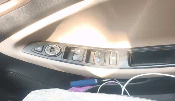 2019 Hyundai Elite i20 ASTA 1.2 (O), Petrol, Manual, 76,781 km, interior