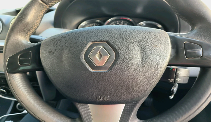 2014 Renault Duster 110 PS RXZ 4X4 MT DIESEL, Diesel, Manual, 1,66,719 km, interior