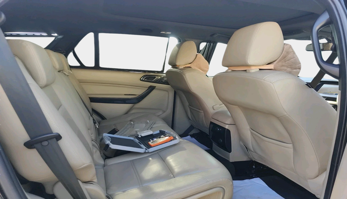 2020 Ford Endeavour TITANIUM PLUS 2.0 4X4 AT SUNROOF, Diesel, Automatic, 58,451 km, interior