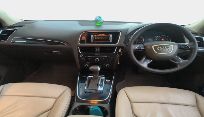 2014 Audi Q5 2.0 TDI quattro Premium, Diesel, Automatic, 1,64,962 km, interior