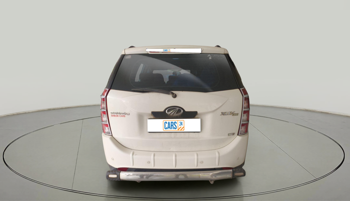 2015 Mahindra XUV500 W8, Diesel, Manual, 1,28,016 km, exterior