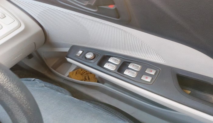 2021 Mahindra XUV300 W6 1.5 Diesel, Diesel, Manual, 36,782 km, interior