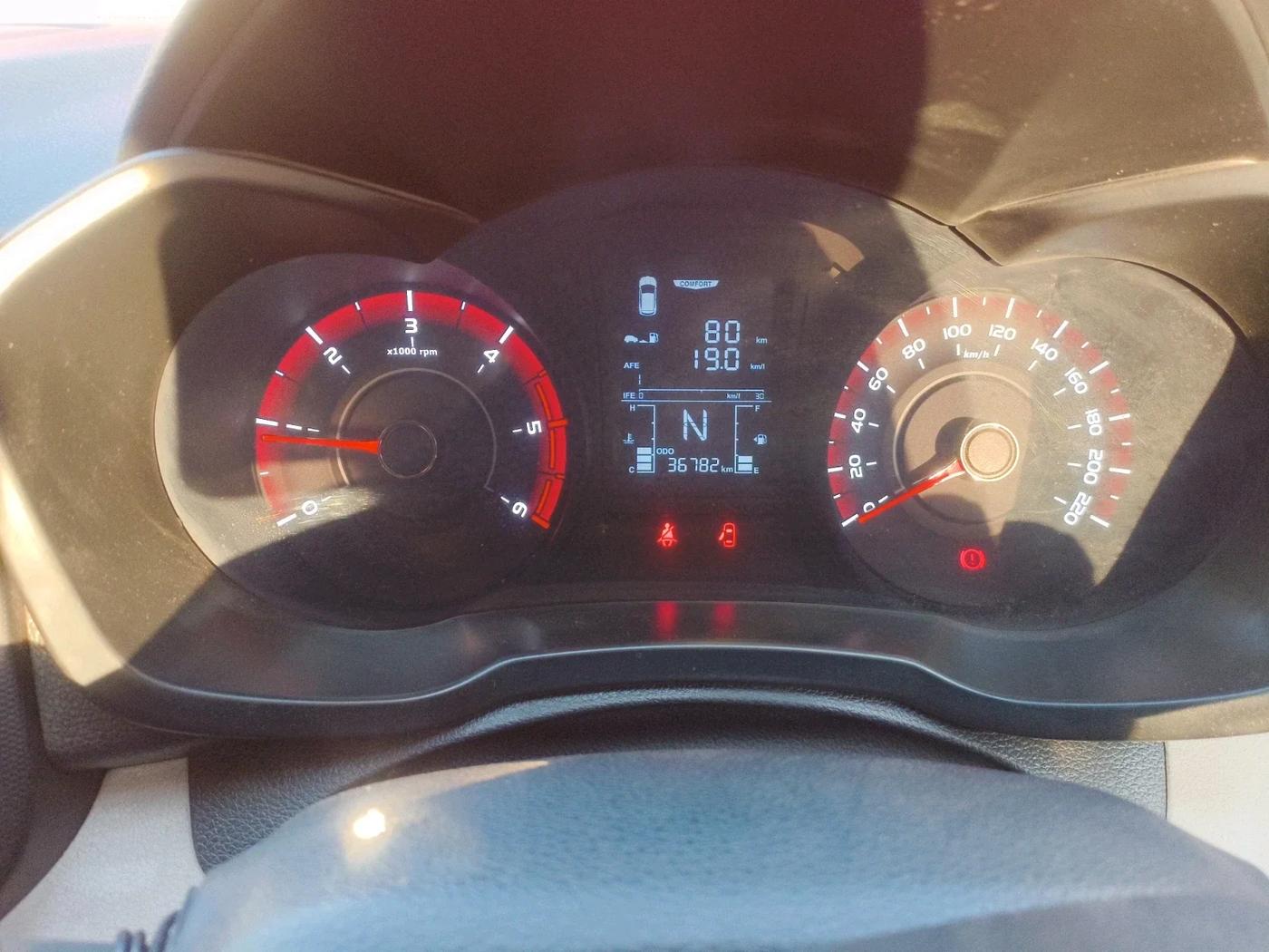 2021 Mahindra XUV300 W6 1.5 Diesel, Diesel, Manual, 37,000 km, interior