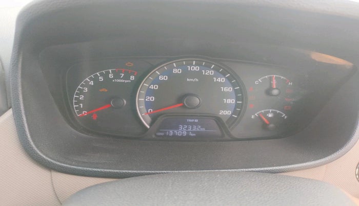 2016 Hyundai Xcent SX 1.2 (O), Petrol, Manual, 1,37,091 km, interior