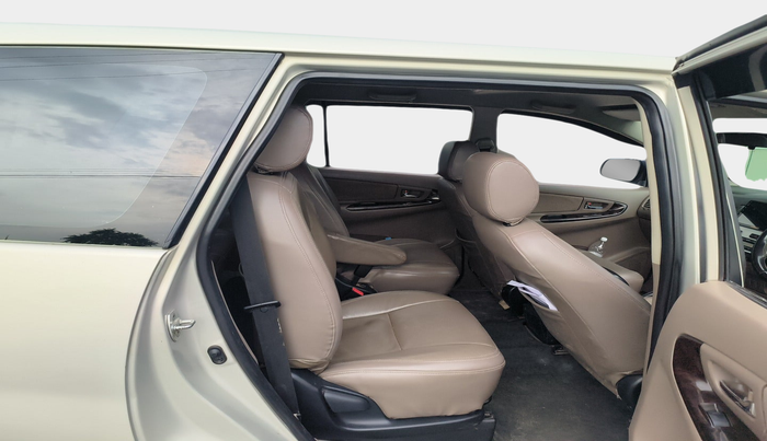 2015 Toyota Innova 2.5 VX 7 STR, Diesel, Manual, 2,38,256 km, interior