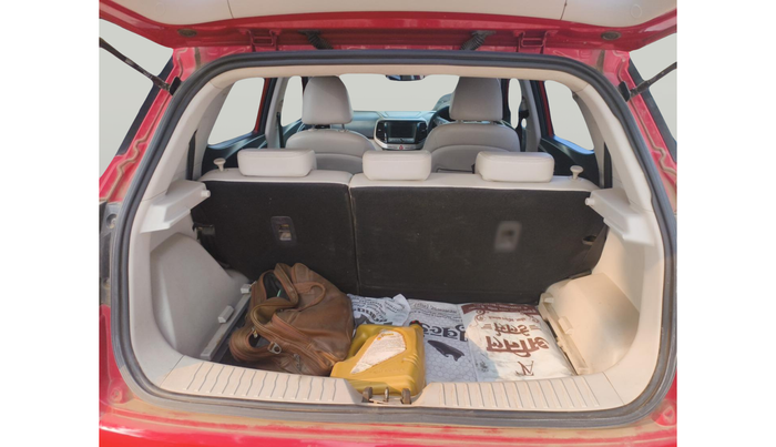 2021 Mahindra XUV300 W8 (O) 1.5 DIESEL, Diesel, Manual, 1,08,562 km, exterior