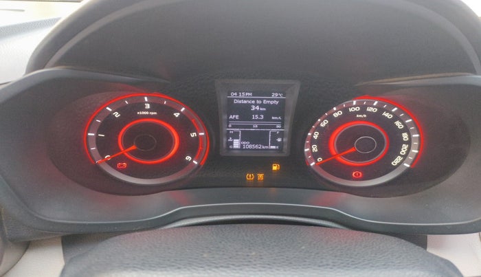 2021 Mahindra XUV300 W8 (O) 1.5 DIESEL, Diesel, Manual, 1,08,562 km, interior