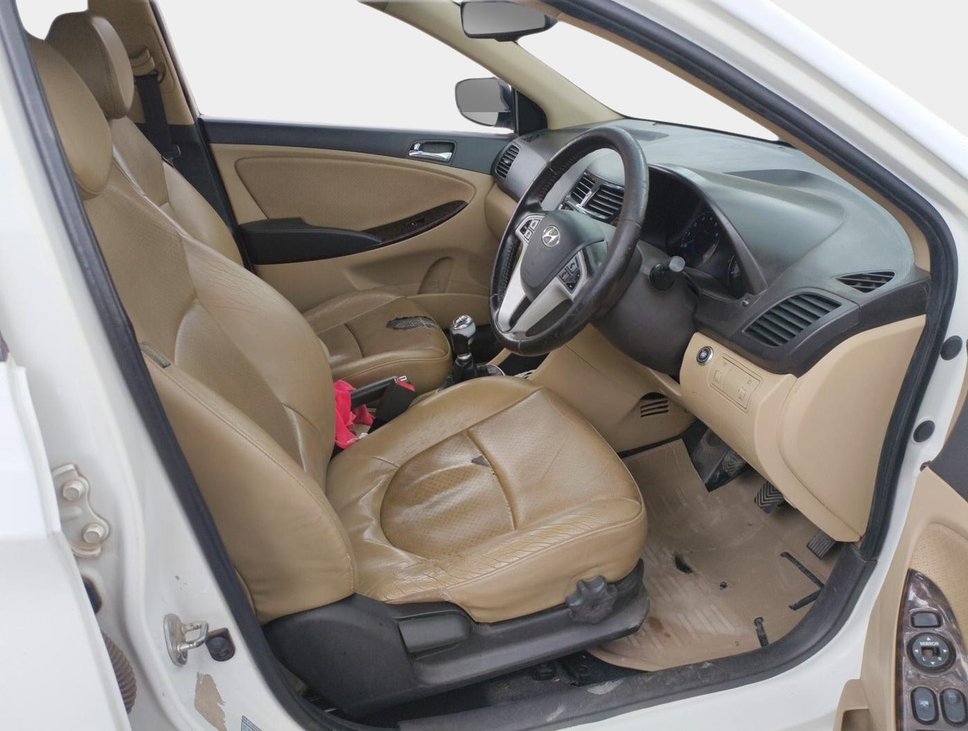 2014 Hyundai Verna FLUIDIC 1.6 VTVT SX OPT, Petrol, Manual, 86,116 km, interior
