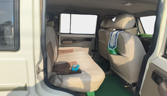 2010 Mahindra Bolero SLX BS-III, Diesel, Manual, 2,80,240 km, interior