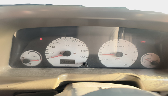 2010 Mahindra Bolero SLX BS-III, Diesel, Manual, 2,80,240 km, interior