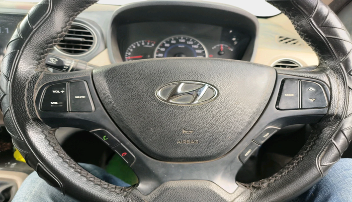 2016 Hyundai Grand i10 SPORTZ 1.2 KAPPA VTVT, CNG, Manual, 1,28,528 km, interior