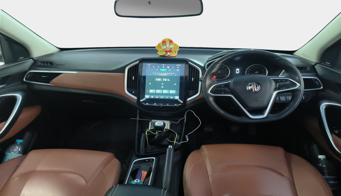 2021 MG HECTOR PLUS SELECT 2.0 DIESEL TURBO MT 7-STR, Diesel, Manual, 1,10,823 km, interior