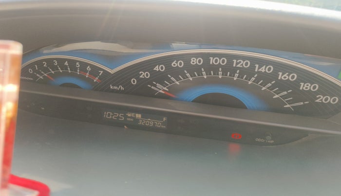 2015 Toyota Etios GD, Diesel, Manual, 3,20,970 km, interior