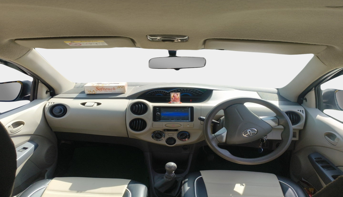 2015 Toyota Etios GD, Diesel, Manual, 3,20,970 km, interior