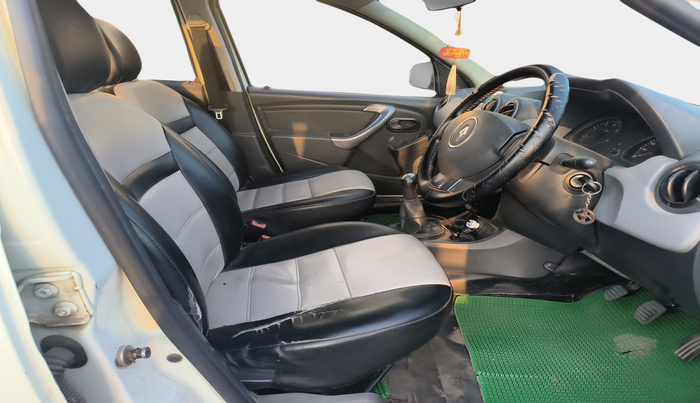 2014 Renault Duster 85 PS RXE DIESEL, Diesel, Manual, 1,17,869 km, interior