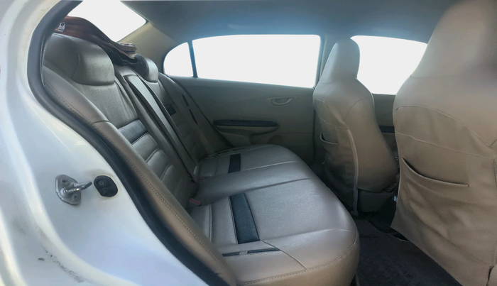 2015 Honda Amaze 1.5L I-DTEC S, Diesel, Manual, 1,64,261 km, interior