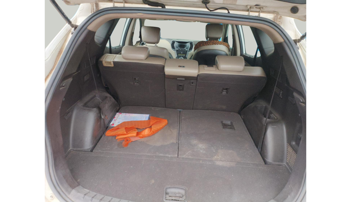 2014 Hyundai Santa Fe 4 WD AT, Diesel, Automatic, 2,21,803 km, exterior